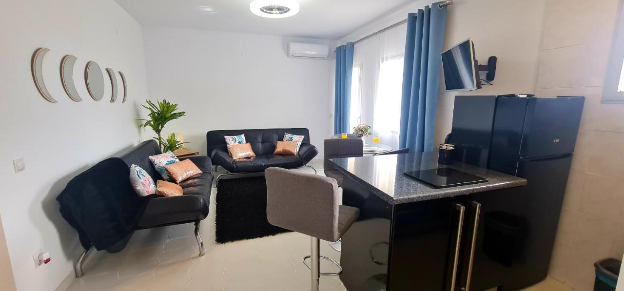 Precioso Apartamento Con Piscinas Y Vistas Al Mar. Benalmadena Bagian luar foto