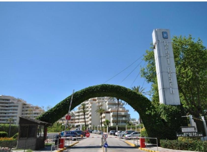Precioso Apartamento Con Piscinas Y Vistas Al Mar. Benalmadena Bagian luar foto