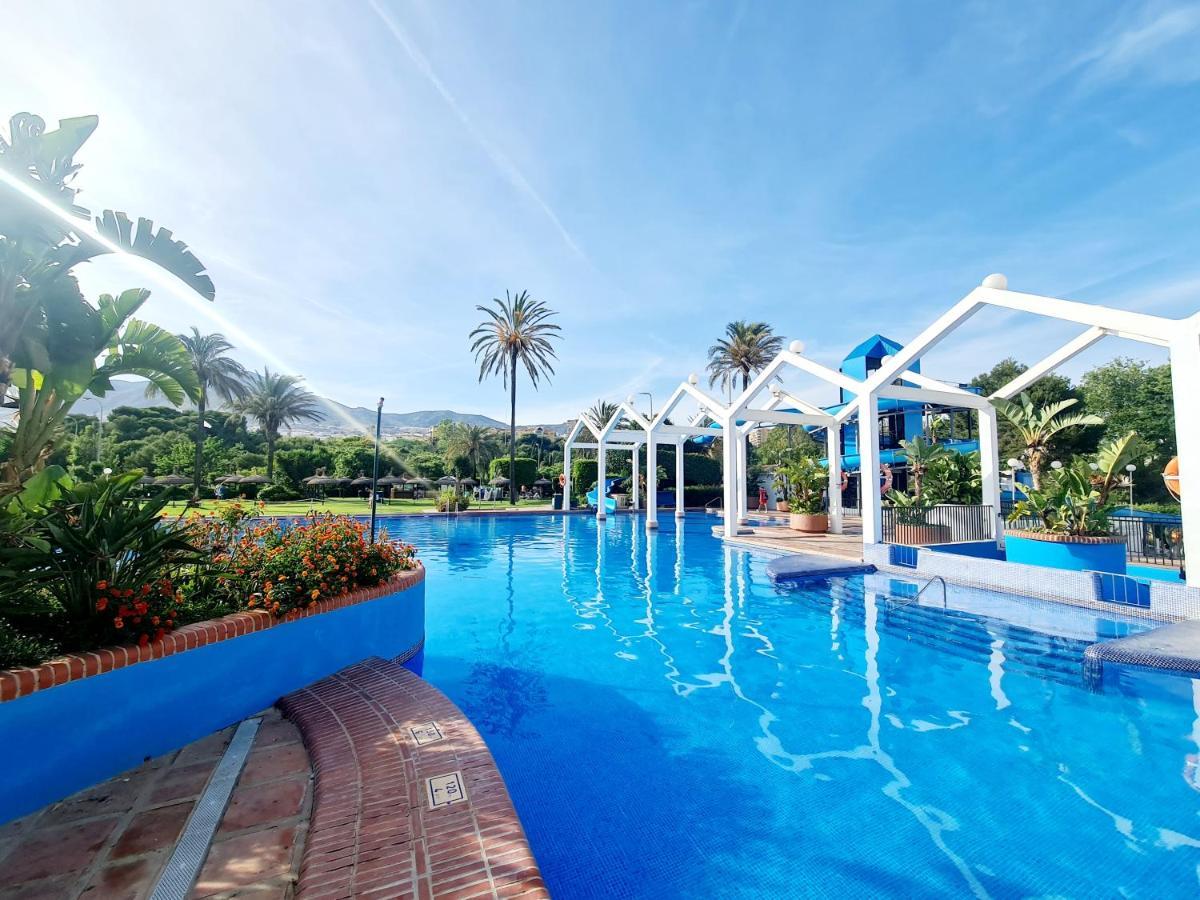 Precioso Apartamento Con Piscinas Y Vistas Al Mar. Benalmadena Bagian luar foto